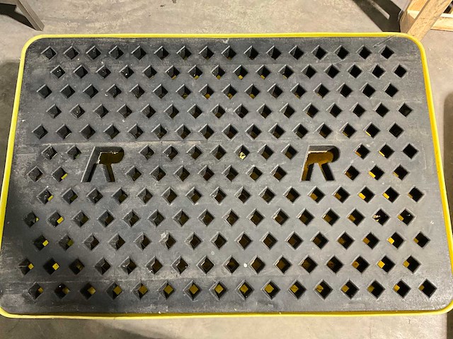 Romold spill pallet - afbeelding 4 van  4