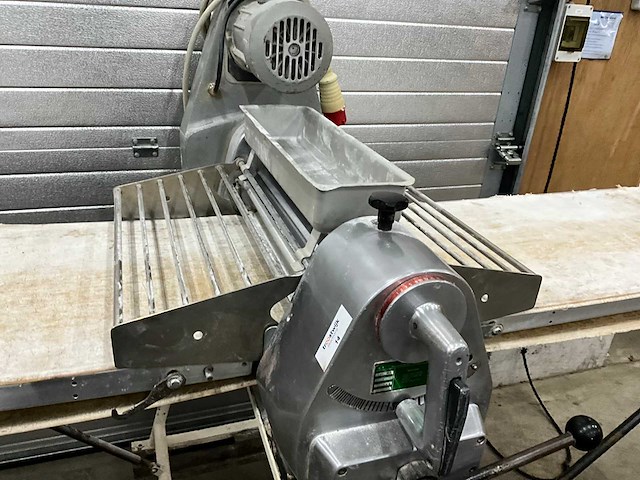 Ronda syn 503 uitrolmachine - afbeelding 8 van  11
