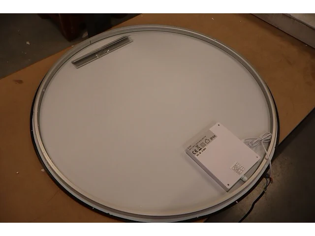 Ronde badkamerspiegel met led-verlichting wiesbaden, novi, zwart - afbeelding 5 van  9