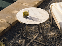 Ronde bijzettafel van gegalvaniseerd staal en beige tegels ø45 cm, kave home, tella - afbeelding 2 van  7