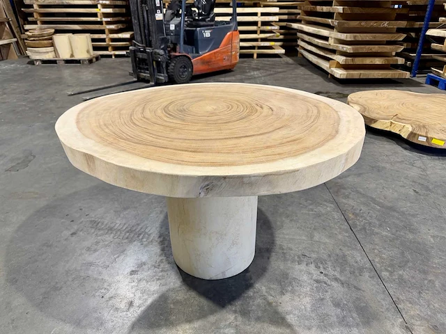 Ronde boomstam suar eettafel ca 120 cm. - afbeelding 4 van  4