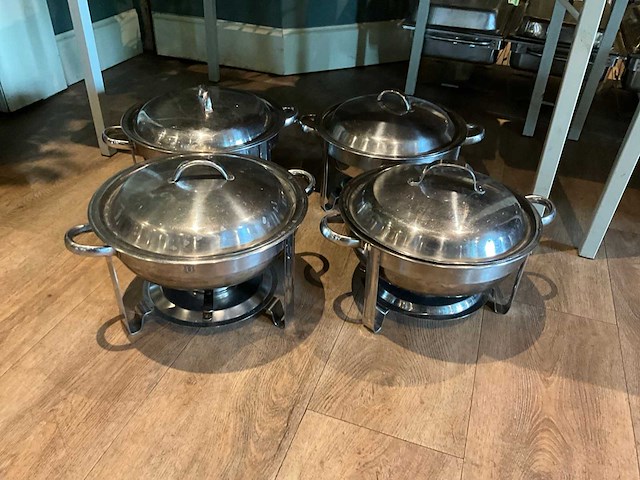 Ronde chaving dishes (4x) - afbeelding 1 van  5