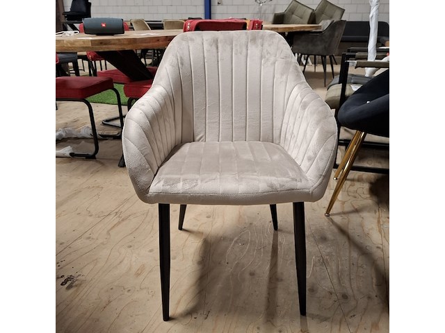 Ronde eetkamertafel met 4x stoel - afbeelding 10 van  11