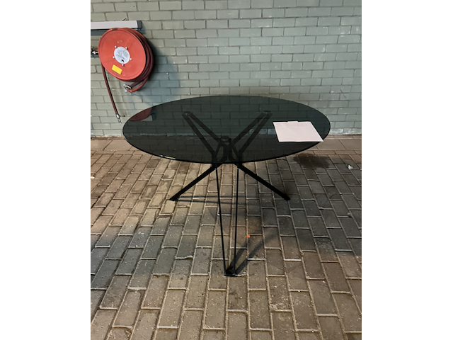 Ronde eettafel, zwart glas polspotten - afbeelding 3 van  5