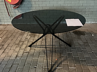 Ronde eettafel, zwart glas polspotten - afbeelding 3 van  5