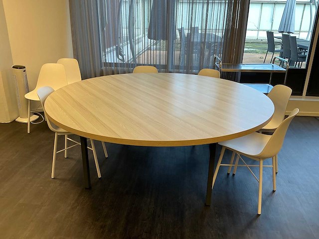 Ronde kantinetafel - afbeelding 1 van  3