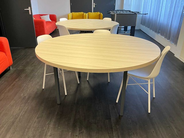 Ronde kantinetafel - afbeelding 1 van  3