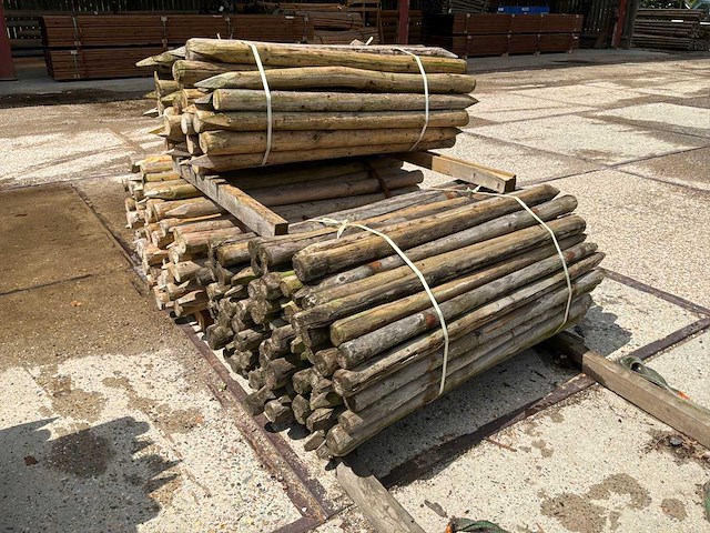 Ronde palen 1200xø70-60mm (230x) - afbeelding 1 van  5