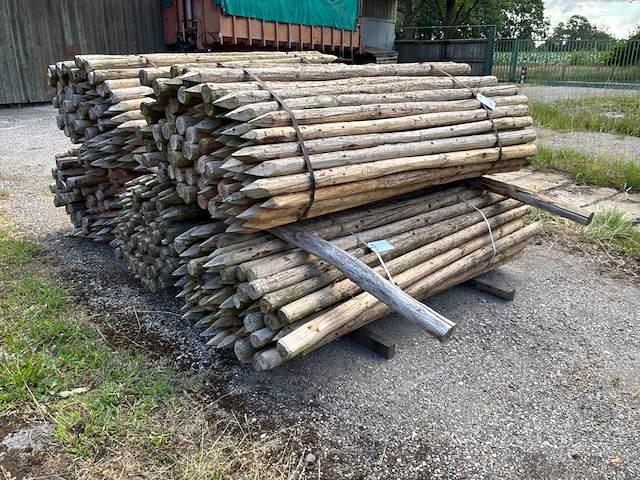 Ronde palen 2000xø70-60mm (475x) - afbeelding 1 van  5