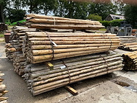 Ronde palen 2500xø80mm (425x) - afbeelding 1 van  6