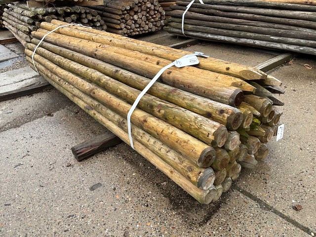 Ronde palen 2500xø90-60mm (47x) - afbeelding 2 van  5