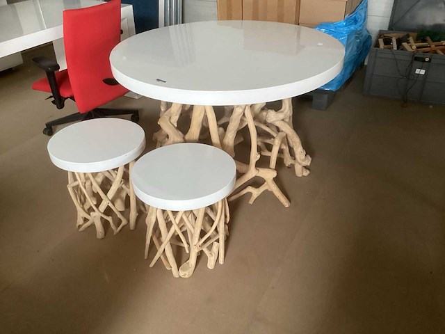 Ronde tafel met 2 krukken - afbeelding 2 van  4