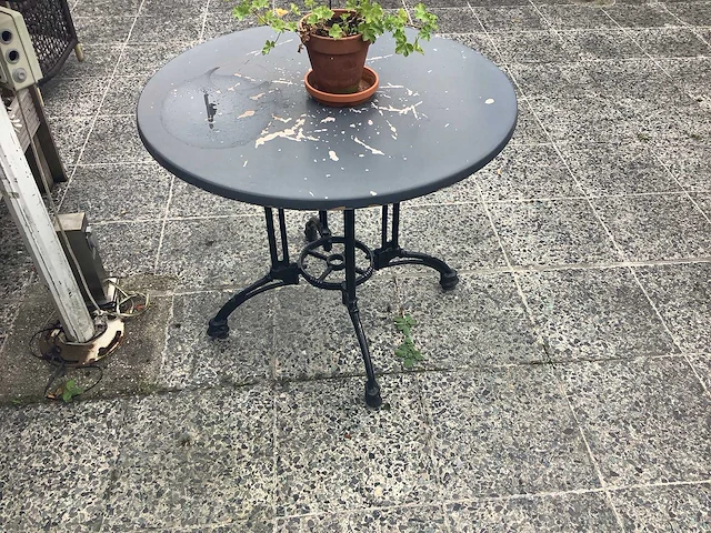 Ronde terras tafel - terrace tables (4x) - afbeelding 3 van  3