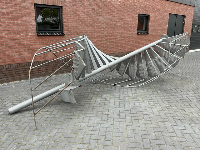 Ronde vaste trap - afbeelding 1 van  6