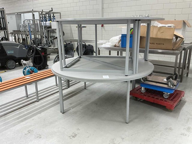 Ronden tafels (3x) - afbeelding 1 van  2