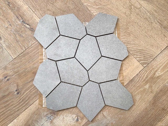 Rondine conrete light grey mat mozaïektegel 30x30 cm 2,16 m² - afbeelding 1 van  5