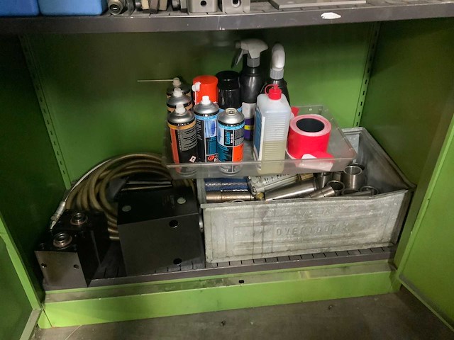 Ronis werkplaats met inhoud - afbeelding 9 van  9