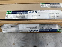 Röntgen - partij metaalzaaglinten (bi-alfa cobalt) - afbeelding 6 van  10