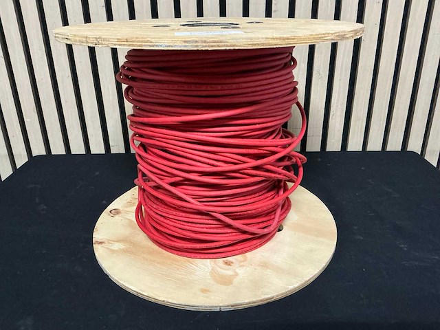 Rood 6mm solar kabel 129m - afbeelding 1 van  2