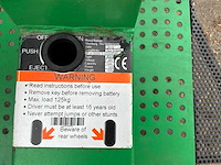 Rood runner swing elektrische driewieler - afbeelding 8 van  26