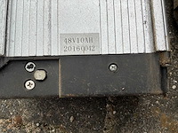 Rood runner swing elektrische driewieler - afbeelding 15 van  26