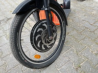Rood runner swing elektrische driewieler - afbeelding 24 van  25
