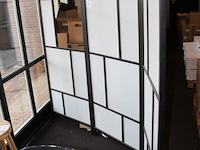 Roomdivider met doorgeefluik. 3-delig. afmeting ca. 210 x 180 cm. - afbeelding 2 van  3
