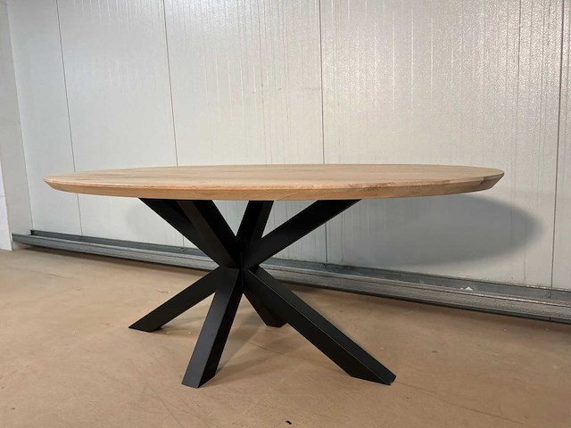 Roos ovale eetkamertafel - afbeelding 1 van  9