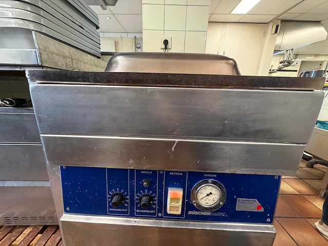 Röschermatic vm-19 vacuümmachine - afbeelding 3 van  9