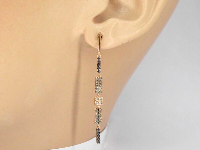 Rosé gouden oorbellen met champagne diamanten - afbeelding 2 van  9