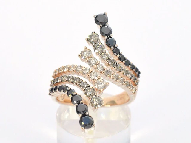 Rosé gouden ring met champagne en zwart gekleurde diamanten - afbeelding 1 van  11