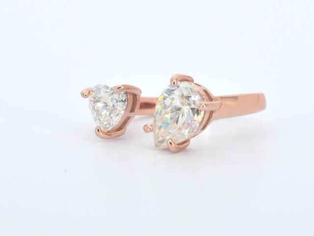 Rosé zilveren ring met hartvormige en ovale stenen - afbeelding 6 van  10