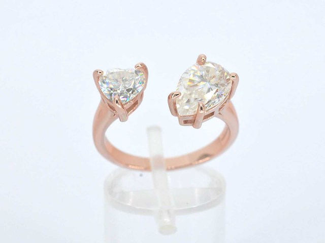 Rosé zilveren ring met hartvormige en ovale stenen - afbeelding 8 van  10