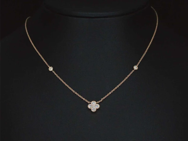 Rosegouden collier klavervier diamant - afbeelding 2 van  8