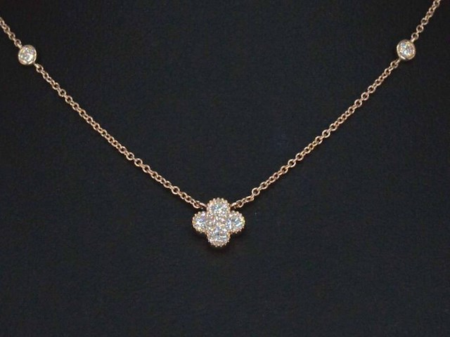 Rosegouden collier met diamanten hangers klaver vier - afbeelding 1 van  9