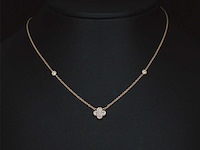 Rosegouden collier met diamanten klaver hanger - afbeelding 2 van  7