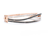 Rosegouden design armband met witte en zwarte briljanten diamanten - afbeelding 5 van  9