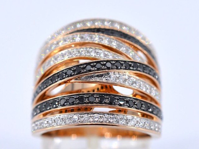Rosegouden design ring met witte en zwarte briljanten diamanten - afbeelding 1 van  10