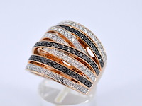 Rosegouden design ring met witte en zwarte briljanten diamanten - afbeelding 5 van  10