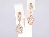 Rosegouden druppelvormige oorhangers met briljant geslepen diamanten - afbeelding 1 van  7