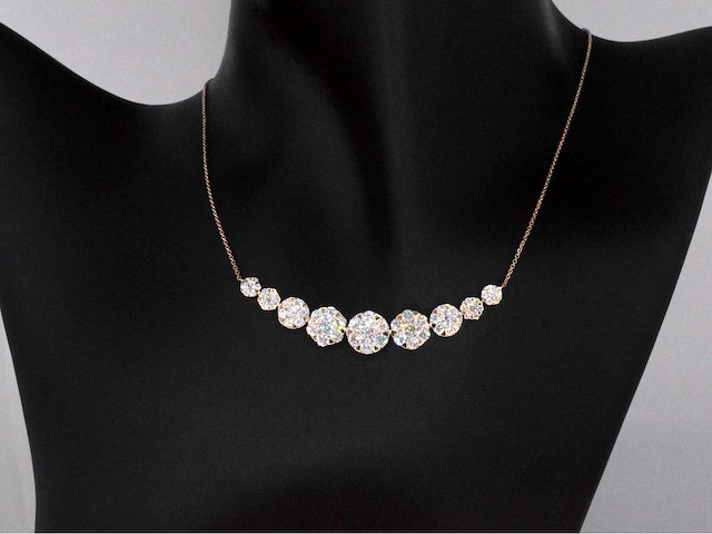 Rosegouden halsketting met hoge kwaliteit diamanten - afbeelding 1 van  8