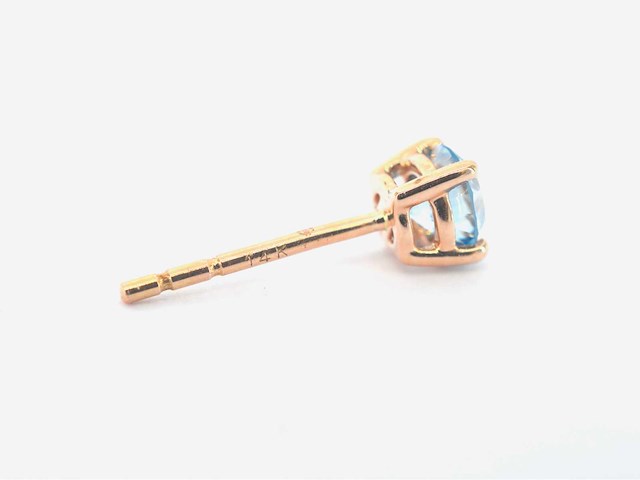 Rosegouden oorbellen diamant blauw - afbeelding 7 van  7