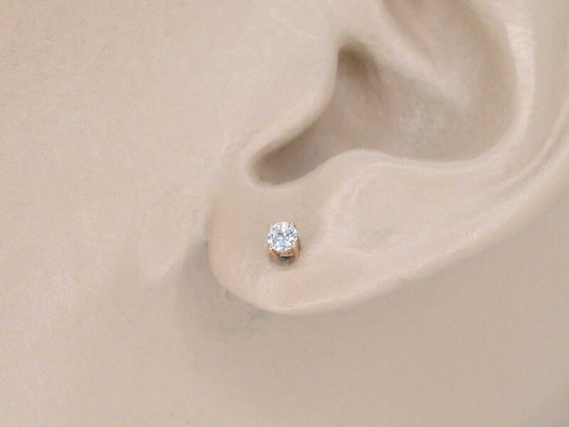 Rosegouden oorbellen met diamant - afbeelding 5 van  12