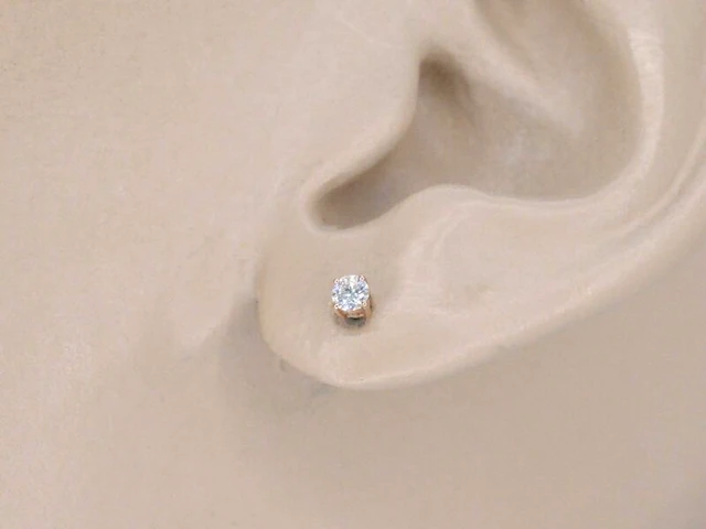 Rosegouden oorbellen met diamant - afbeelding 5 van  12