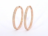 Rosegouden oorbellen met diamanten