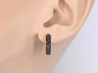 Rosegouden oorbellen met zwarte diamant - afbeelding 3 van  10