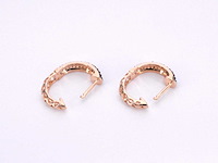 Rosegouden oorbellen met zwarte diamant - afbeelding 8 van  10