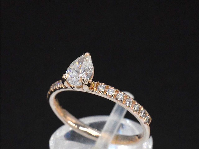 Rosegouden ring met een peer geslepen diamant - afbeelding 6 van  11