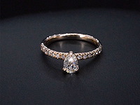 Rosegouden ring met een peer geslepen diamant - afbeelding 9 van  11