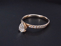 Rosegouden ring met een peer geslepen diamant - afbeelding 11 van  11